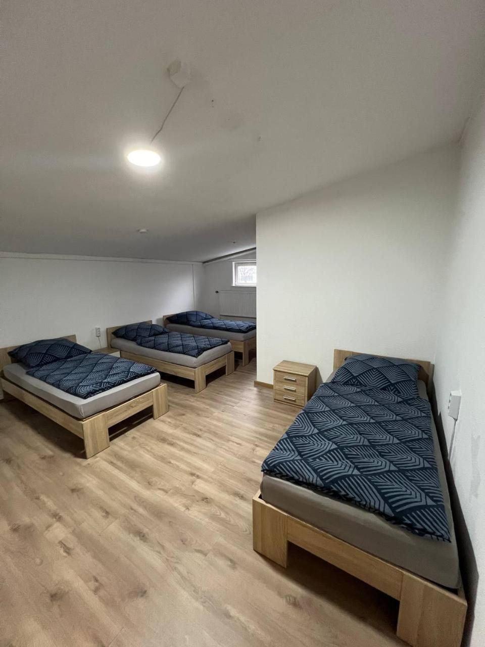 Messe Und Monteurzimmer Sehnde Exteriör bild