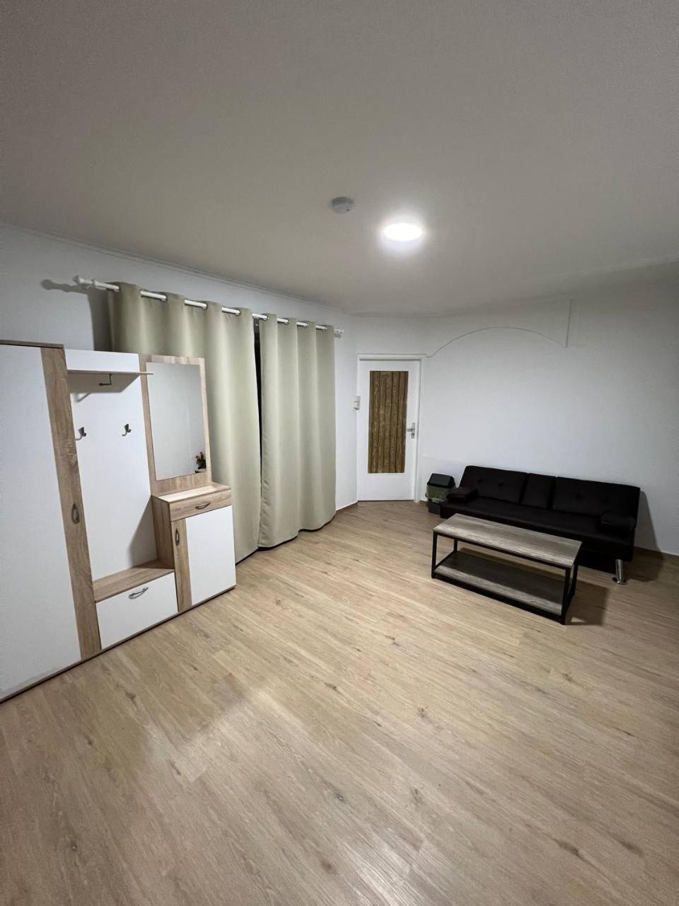 Messe Und Monteurzimmer Sehnde Exteriör bild