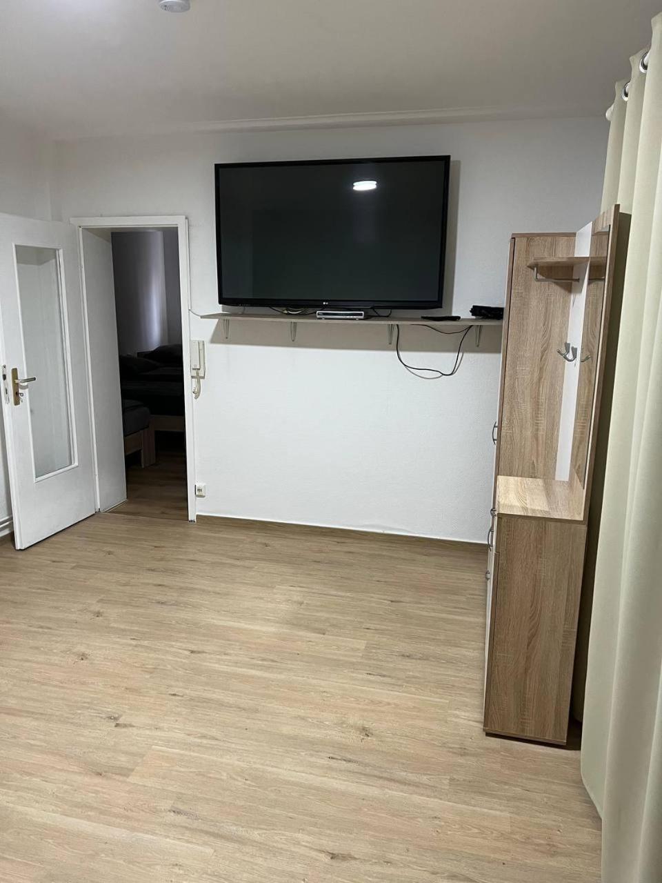 Messe Und Monteurzimmer Sehnde Exteriör bild